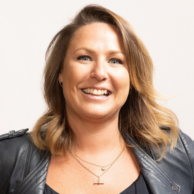 Amy Watson (382 x 382)-1